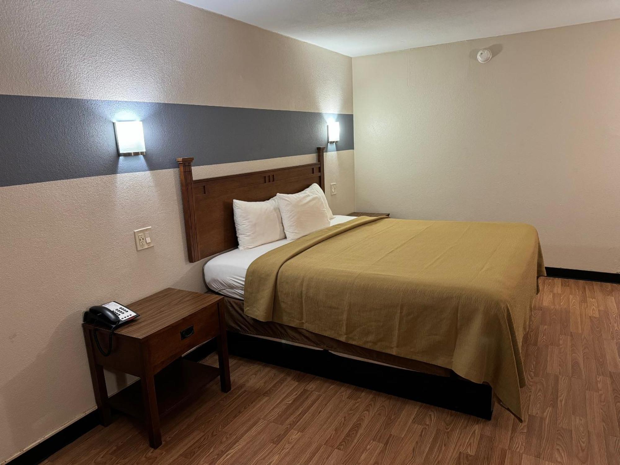 Americas Best Value Inn Marshall Bel Air Exterior photo